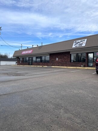 More details for 209 River Dr, Irvine, KY - Retail for Sale