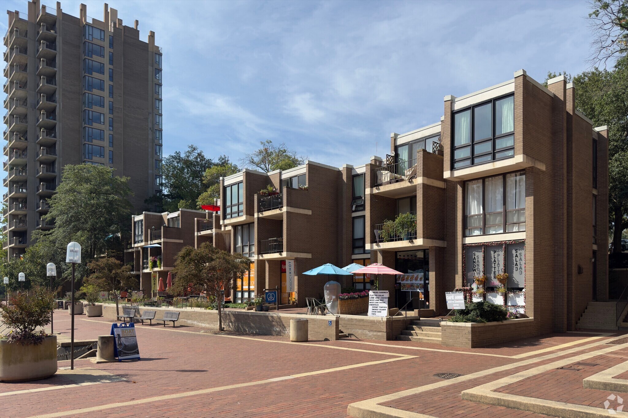 11404-11440 Washington Plz W, Reston, VA à vendre Photo principale- Image 1 de 1