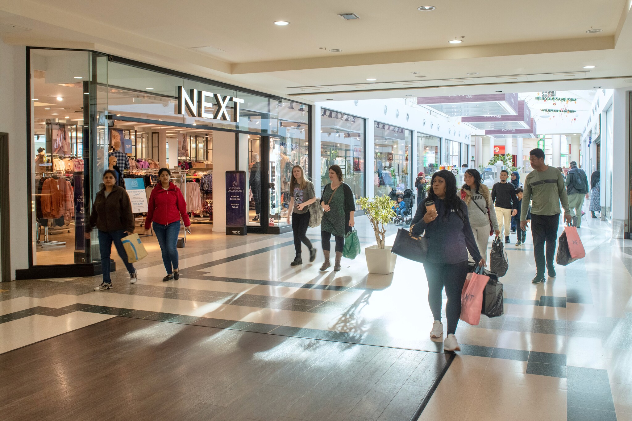 High Rd, Ilford for lease Interior Photo- Image 1 of 1