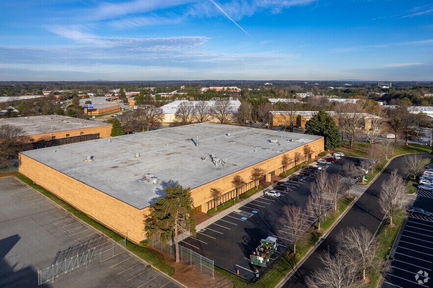 6580 Jimmy Carter Blvd, Peachtree Corners, GA à louer - Aérien - Image 3 de 11
