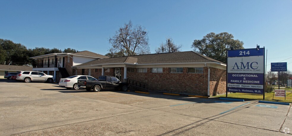 214 S Burnside Ave, Gonzales, LA à louer - Photo principale - Image 1 de 38