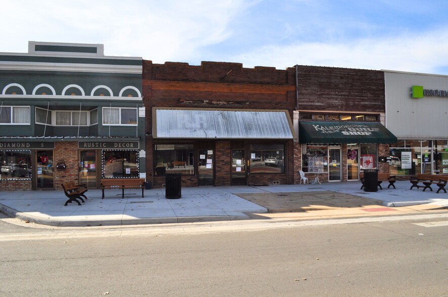 116 E Main St, Whitesboro, TX for sale - Building Photo - Image 1 of 1