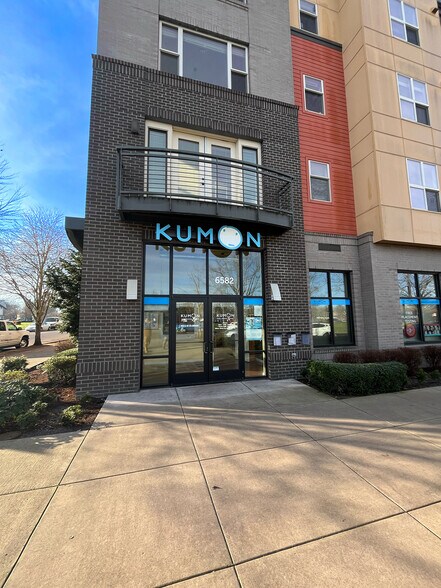 6523 NE Cherry Dr, Hillsboro, OR à louer - Photo du bâtiment - Image 3 de 38