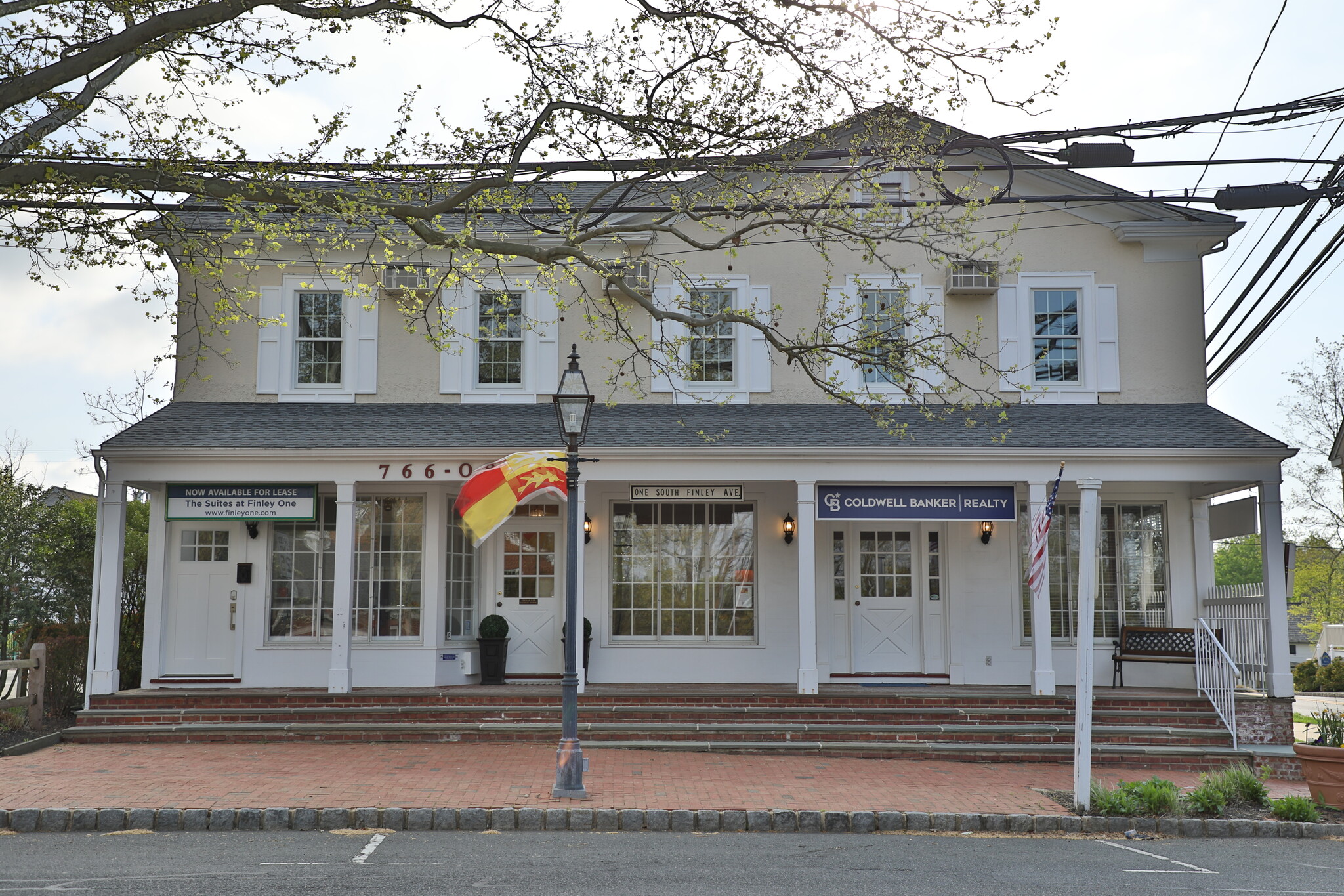 1 S Finley Ave, Basking Ridge, NJ à vendre Photo du bâtiment- Image 1 de 1