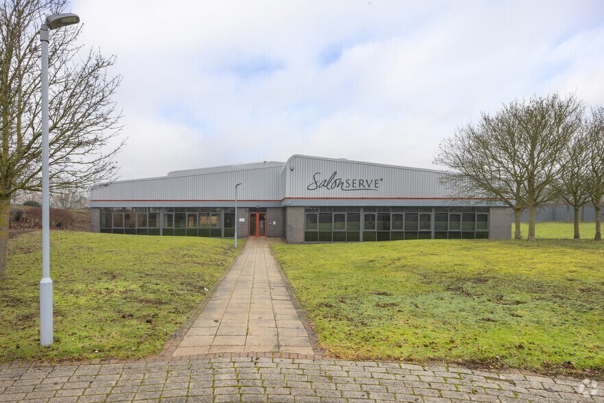 Station Rd, Irthlingborough, Irthlingborough for lease - Primary Photo - Image 1 of 1