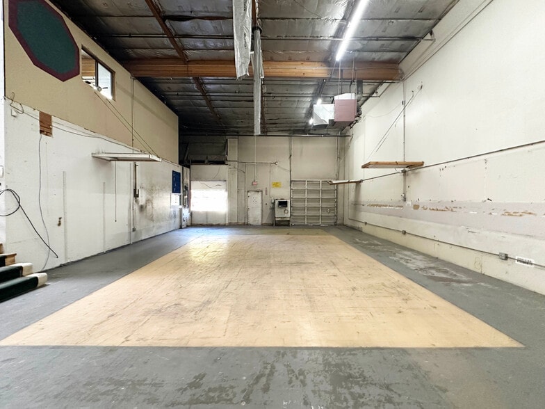 1625-1655 Linda Way, Sparks, NV for lease - Building Photo - Image 3 of 4