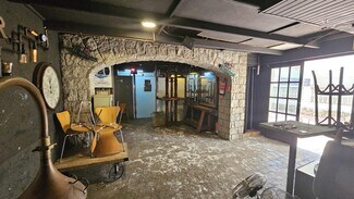 Plus de détails pour Multi-résidentiel à vendre