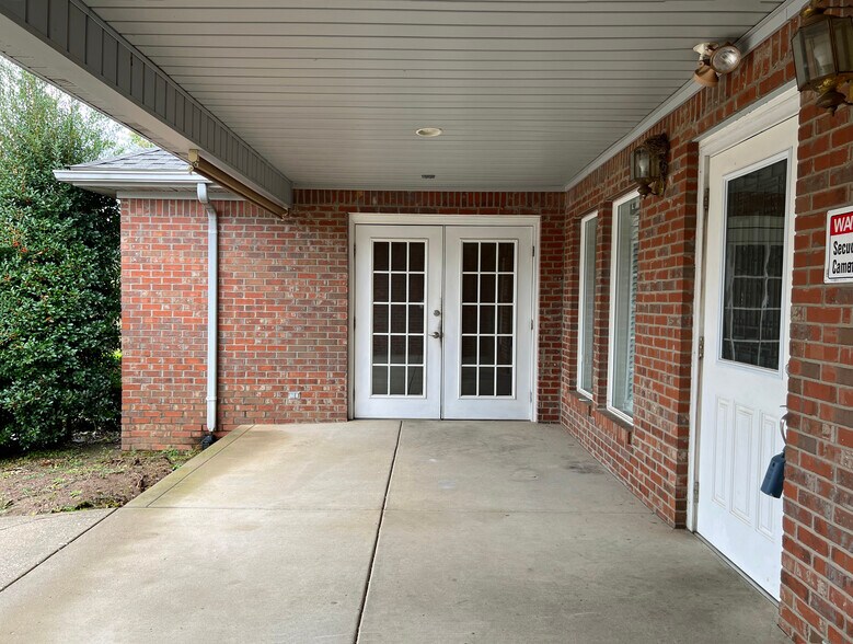 1117 Brookhaven Rd, Franklin, KY à vendre - Photo du bâtiment - Image 3 de 42