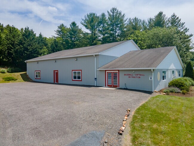 More details for 1266 E Stuart Dr, Hillsville, VA - Industrial for Sale