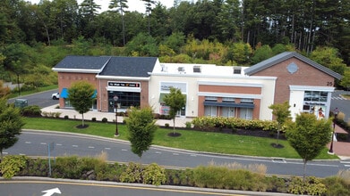 21 Ensign Dr, Avon, CT à louer Photo du bâtiment- Image 1 de 4