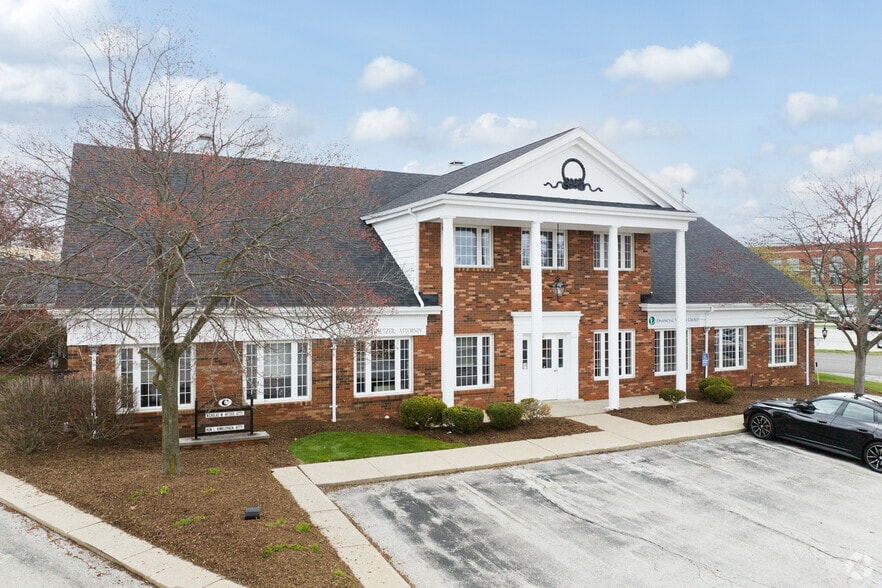 5800 Monroe St, Sylvania, OH for lease - Primary Photo - Image 1 of 6