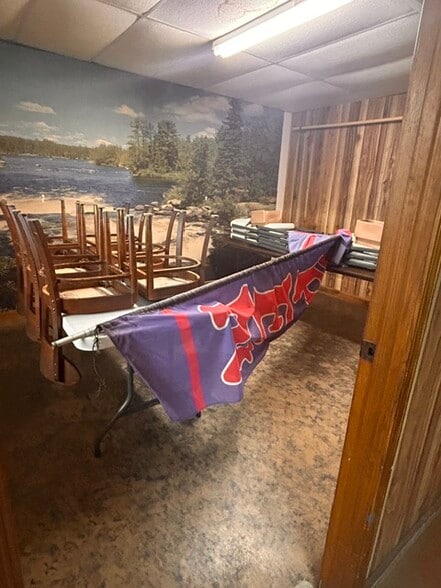 12419 Highway 39, Cross Hill, SC for sale - Interior Photo - Image 3 of 7