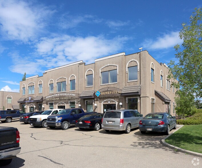 6904-6912 Roper Rd NW, Edmonton, AB à louer - Photo du bâtiment - Image 2 de 22