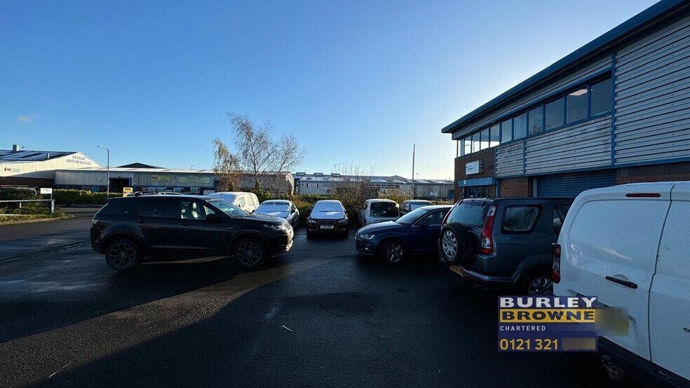 Brookfield Dr, Cannock à louer - Photo du bâtiment - Image 3 de 14