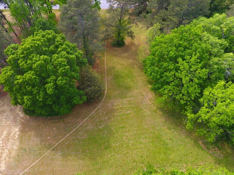 204 Pearces Rd, Zebulon, NC à vendre - Photo du bâtiment - Image 3 de 9