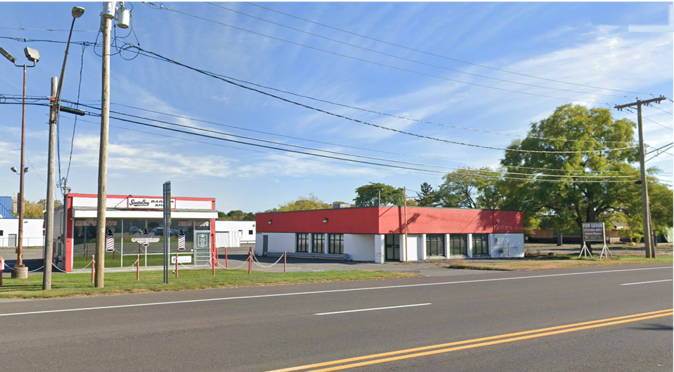 5406 South Bay Rd, North Syracuse, NY à louer - Photo du bâtiment - Image 2 de 7