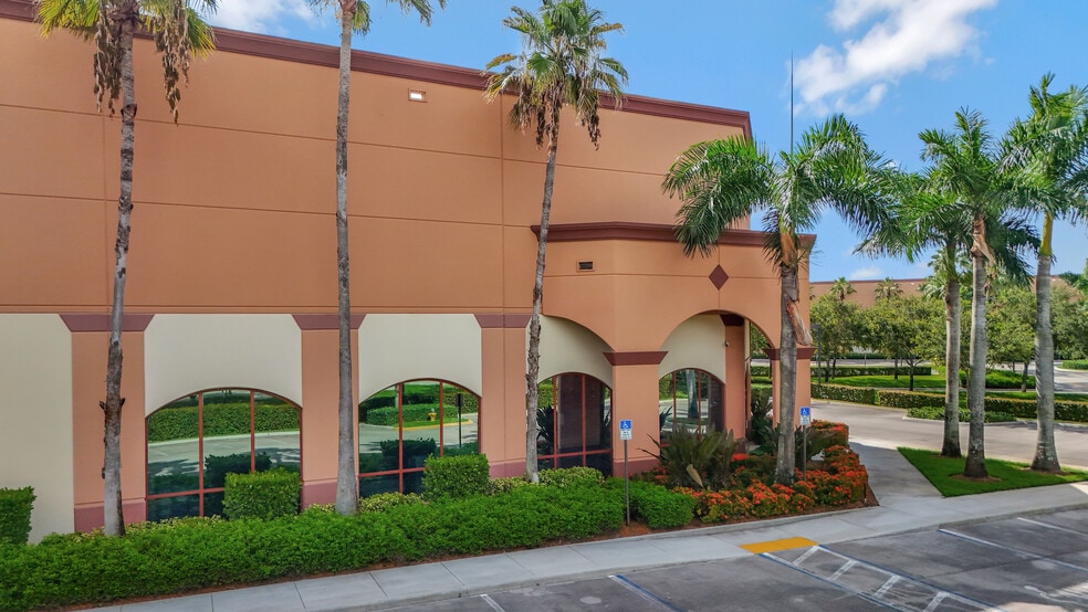9627-9641 Premier Pky, Miramar, FL for lease - Building Photo - Image 2 of 6