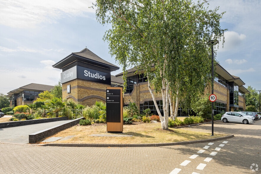 Hatters Ln, Watford for lease - Building Photo - Image 2 of 14