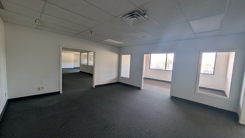 1320 State Route 23, Wayne, NJ for lease - Building Photo - Image 3 of 20