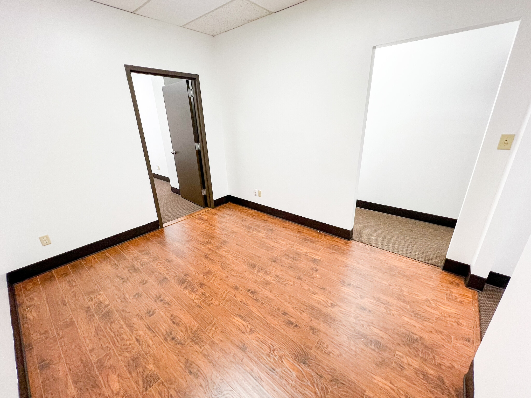 201-203 W Wall St, Midland, TX à louer Photo intérieure- Image 1 de 10