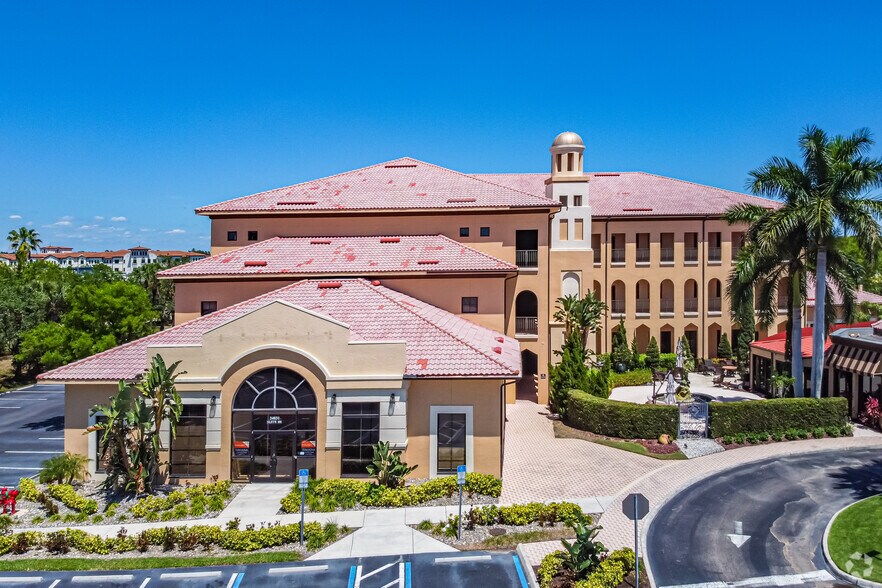 24031 Tamiami Trl, Bonita Springs, FL à louer - Photo du bâtiment - Image 2 de 14