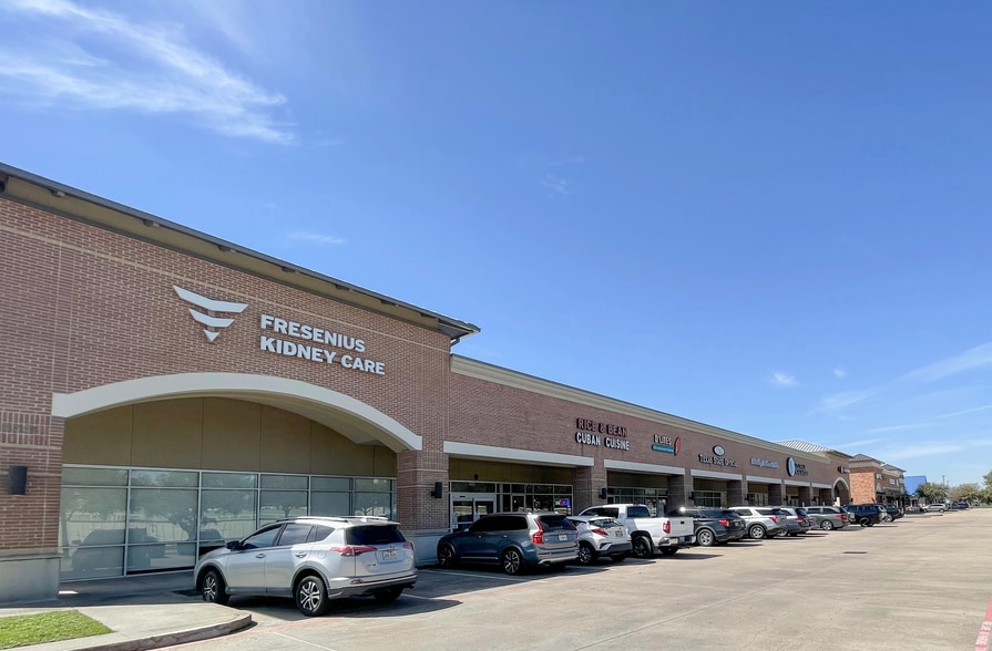 26321 Northwest Fwy, Cypress, TX for lease - Building Photo - Image 2 of 15