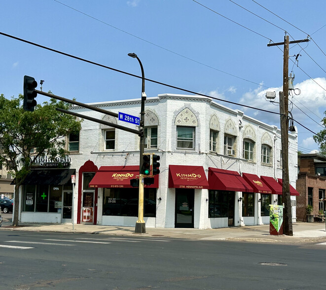 2737-2755 Hennepin Ave, Minneapolis, MN à louer - Photo du bâtiment - Image 2 de 7