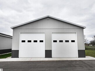 Plus de détails pour 5932 Storage Loop dr, Traverse City, MI - Spécialité à vendre