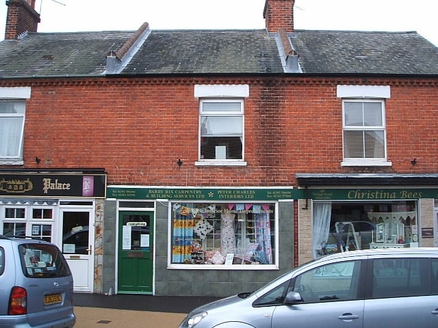 47 Village Rd, Gosport for sale Building Photo- Image 1 of 2