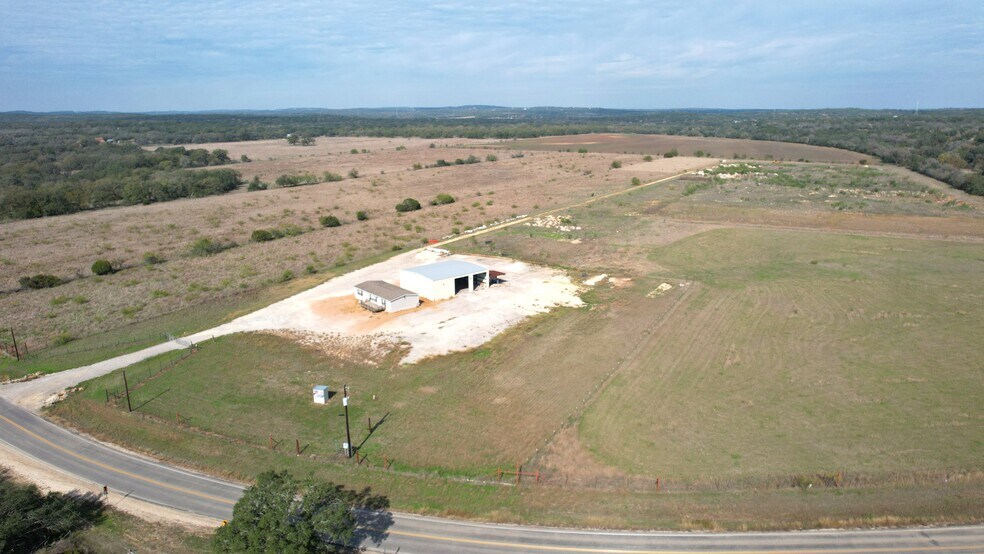 3153 W Ammann Rd, Bulverde, TX à vendre - Photo du bâtiment - Image 2 de 17