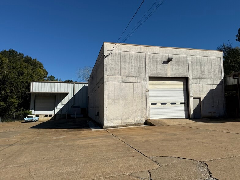 100 N Church St, Palestine, TX for sale - Building Photo - Image 2 of 3