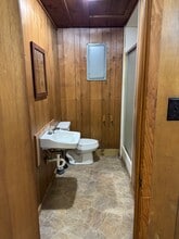 923 Avenue G, Kentwood, LA for lease Interior Photo- Image 2 of 5