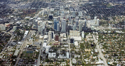 200 E Las Olas Blvd, Fort Lauderdale, FL - AERIAL  map view