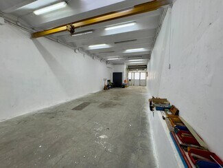 Plus de détails pour Commerce de détail à vendre