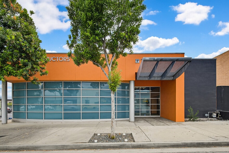 6333 San Fernando Rd, Glendale, CA for sale - Building Photo - Image 2 of 10