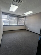 2755-2795 E Desert Inn Rd, Las Vegas, NV à louer Photo intérieure- Image 2 de 14