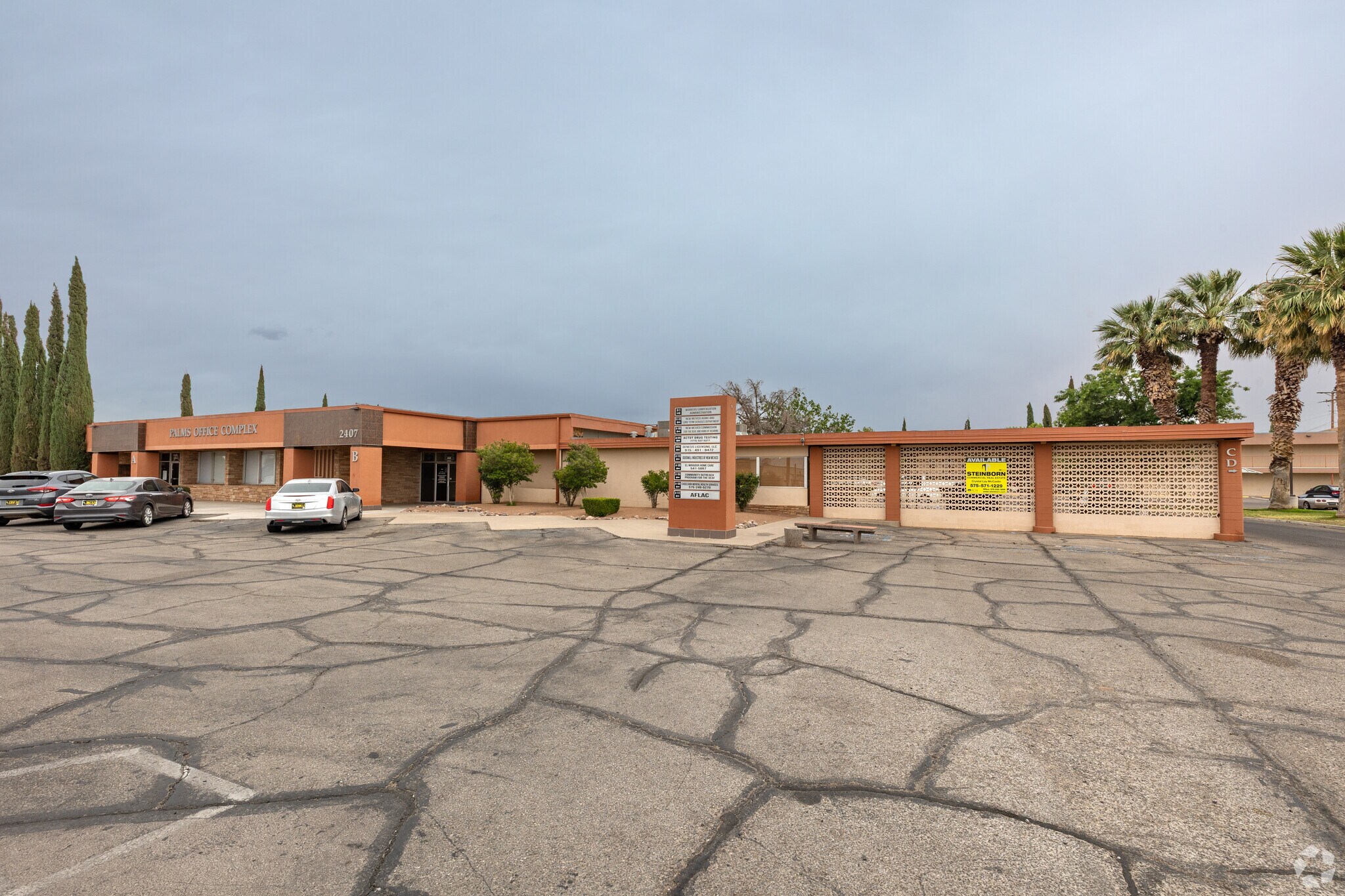 2407 W Picacho Ave, Las Cruces, NM à louer Photo principale- Image 1 de 5