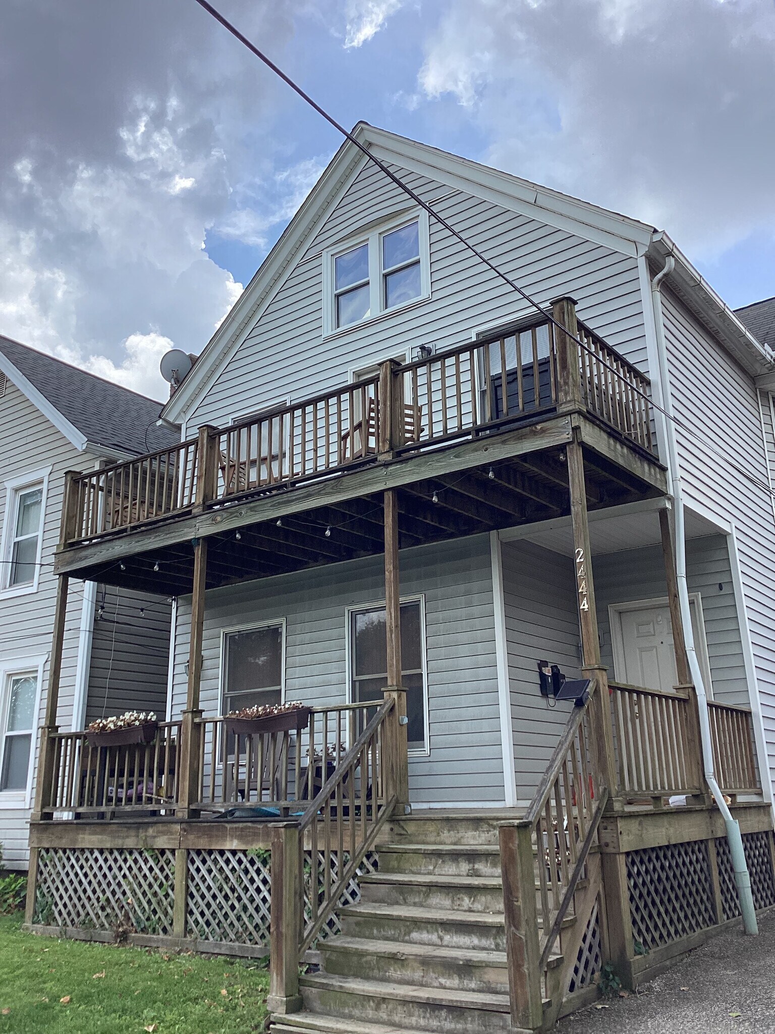 2444 Tremont Ave, Cleveland, OH à vendre Photo principale- Image 1 de 1