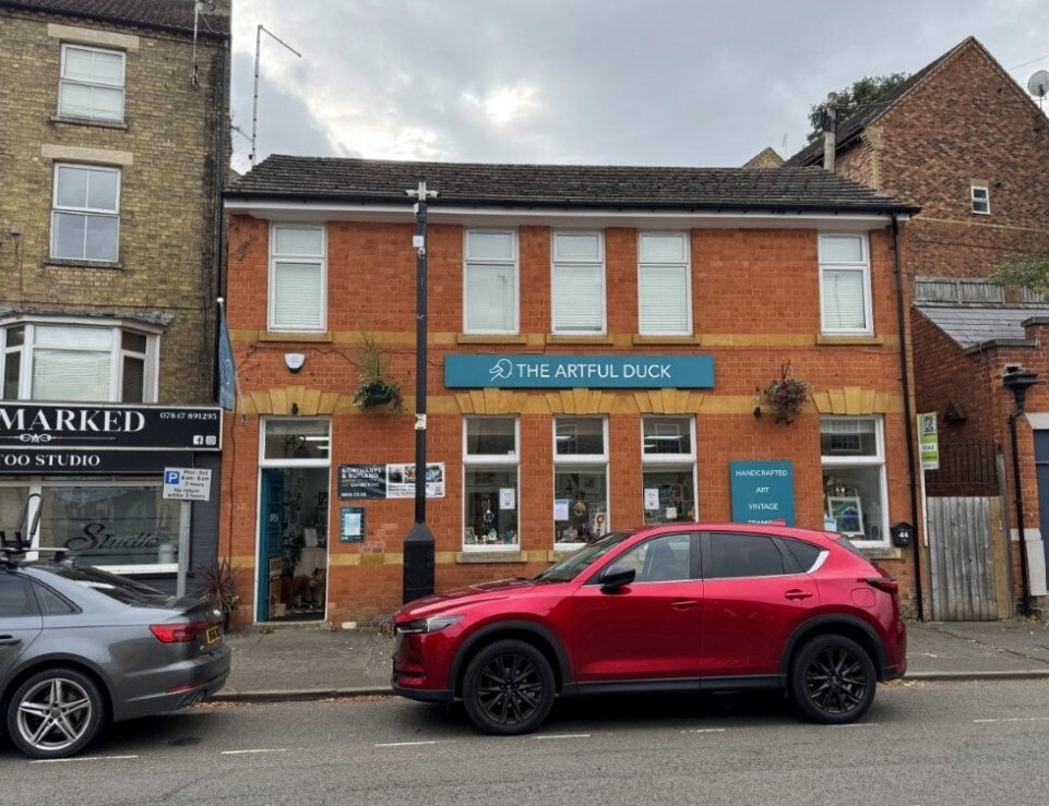 42 Brook Street, Raunds for lease Primary Photo- Image 1 of 9