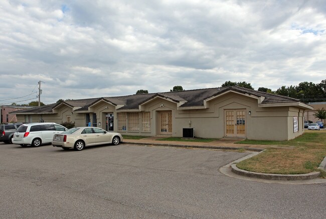 Plus de détails pour 1310 Goodman Rd, Southaven, MS - Bureau à vendre