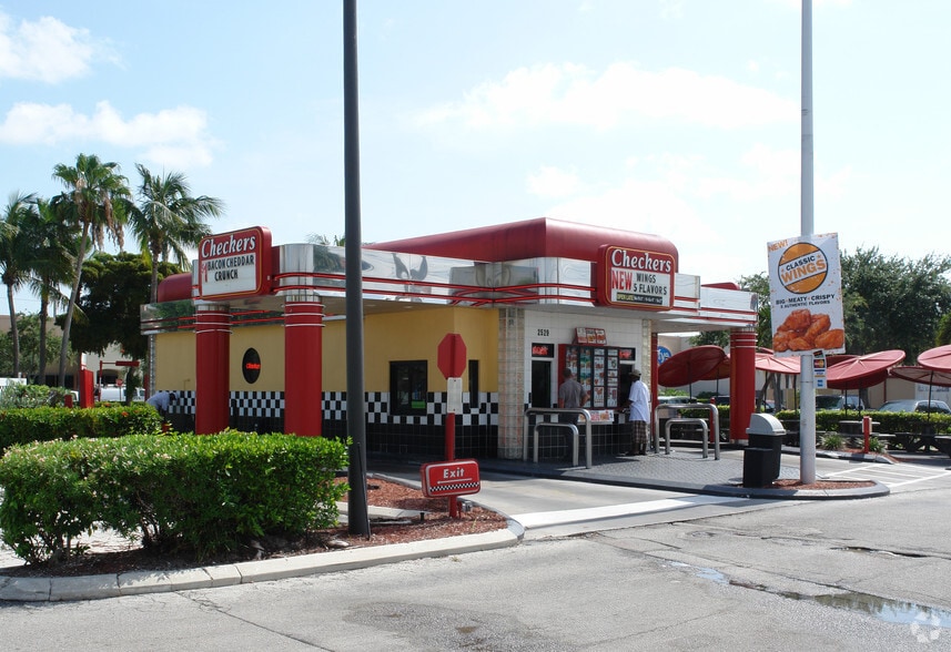 2421-2627 Okeechobee Blvd, West Palm Beach, FL for lease - Building Photo - Image 2 of 2