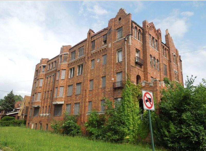 13750 Dexter Ave, Detroit, MI à vendre - Photo du bâtiment - Image 1 de 8