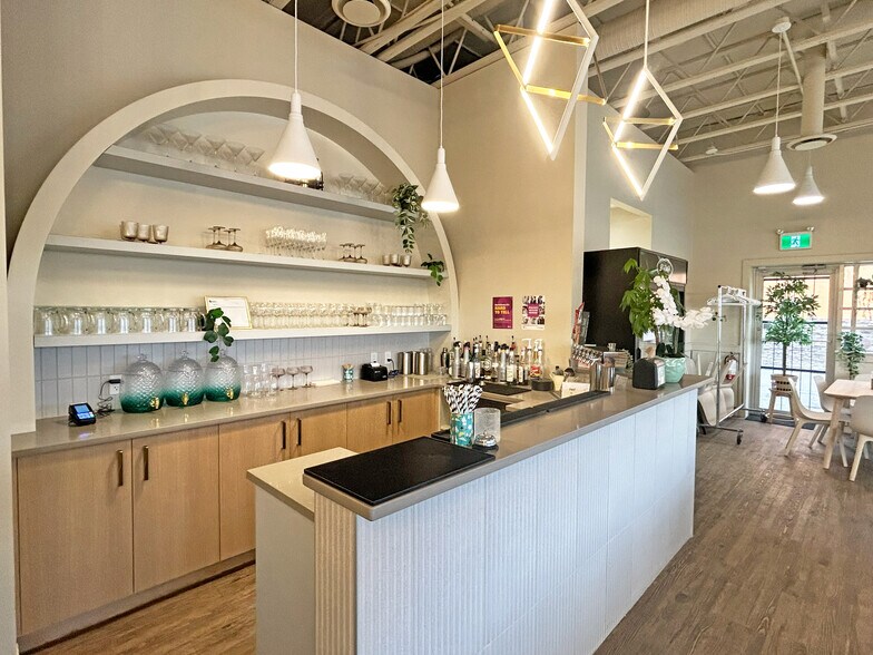 460 Erin Woods Dr SE, Calgary, AB à vendre - Photo intérieure - Image 2 de 10