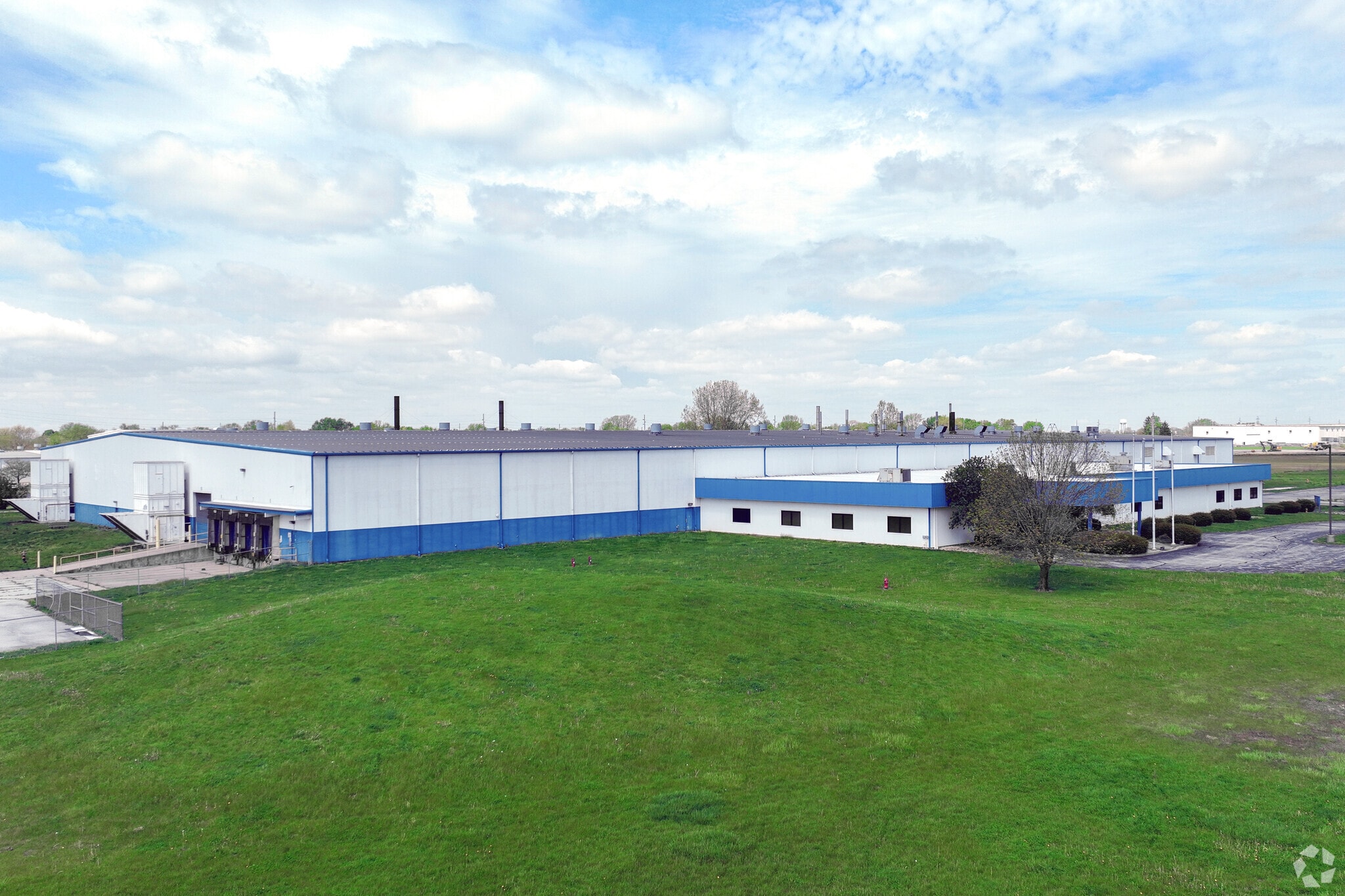 1450 Commerce Pky, Franklin, IN for lease Primary Photo- Image 1 of 30
