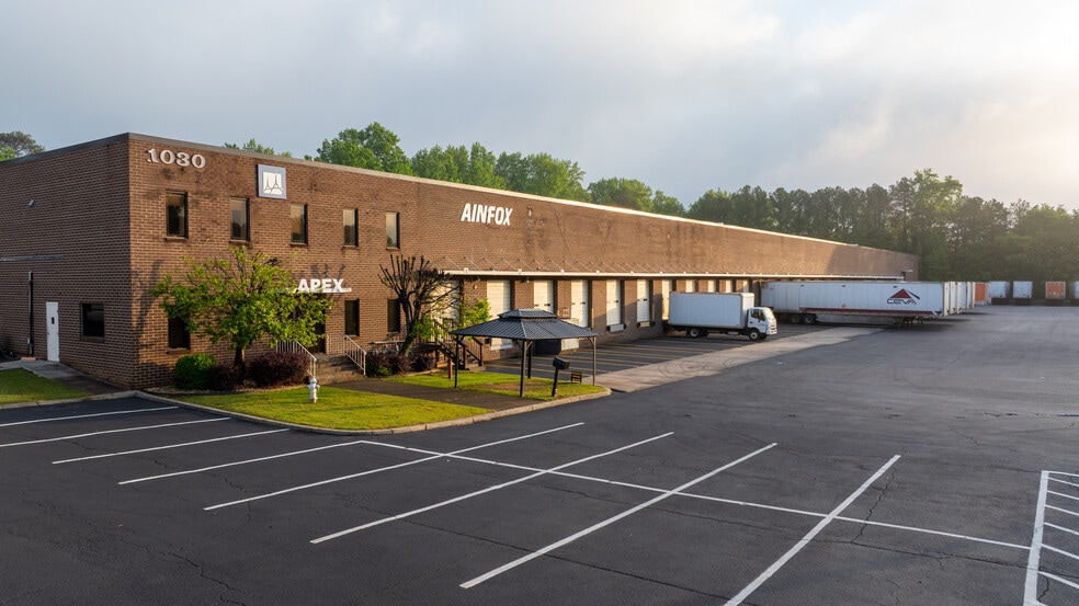 1030 Norcross Industrial Ct, Norcross, GA for lease - Building Photo - Image 3 of 6