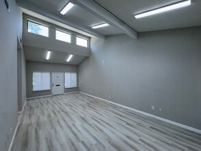 3741 San Jose Pl, Jacksonville, FL à louer Photo intérieure- Image 1 de 7