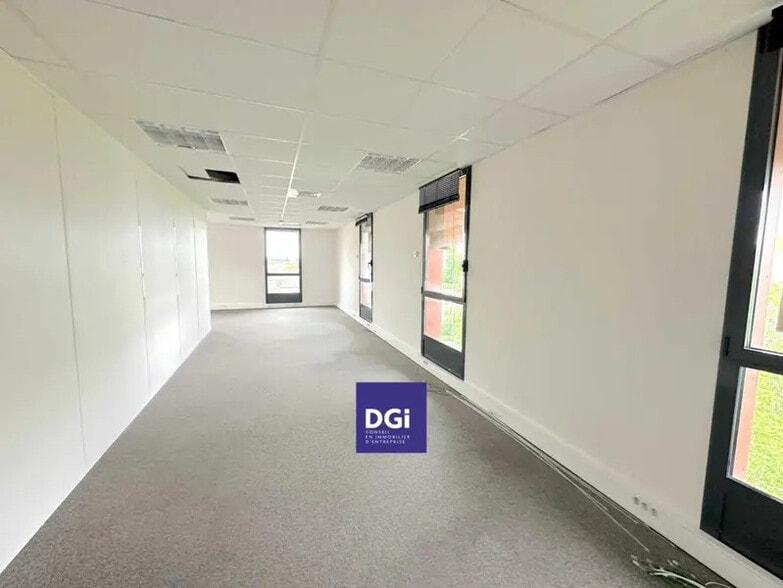 Office in Nîmes for lease - Interior Photo - Image 3 of 4