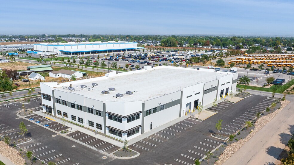 56 N. Benchmark ave, Meridian, ID à louer - Photo du bâtiment - Image 3 de 3