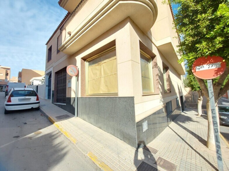 Commerce de détail dans El Ejido, Almería à louer - Photo du bâtiment - Image 2 de 14