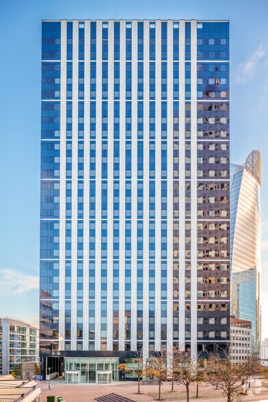 7 Allee De L'Arche, Courbevoie à louer - Photo du bâtiment - Image 2 de 22